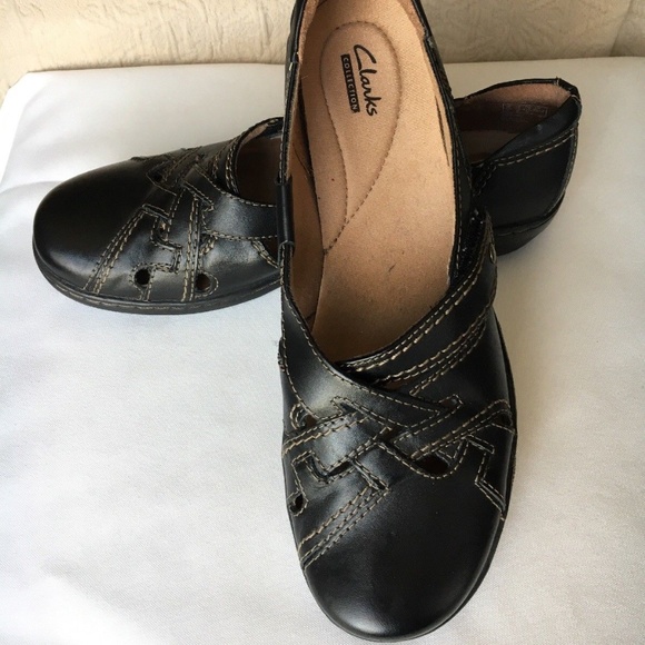 clarks narrow shoes